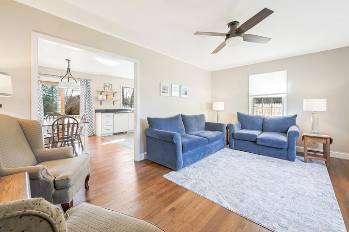 Walk To Beach And Greenport Village, Two King Beds - Southold, NY