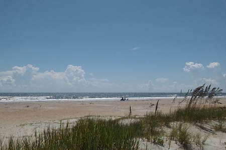 Walk to BEACH near Ancient City Castillo San Marco