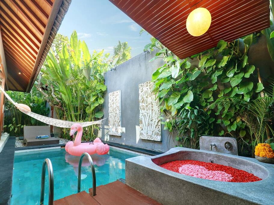 Bathtub Decor