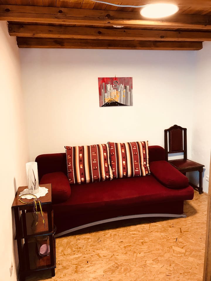 1st floor: passage room with sofa bed (assembled here)