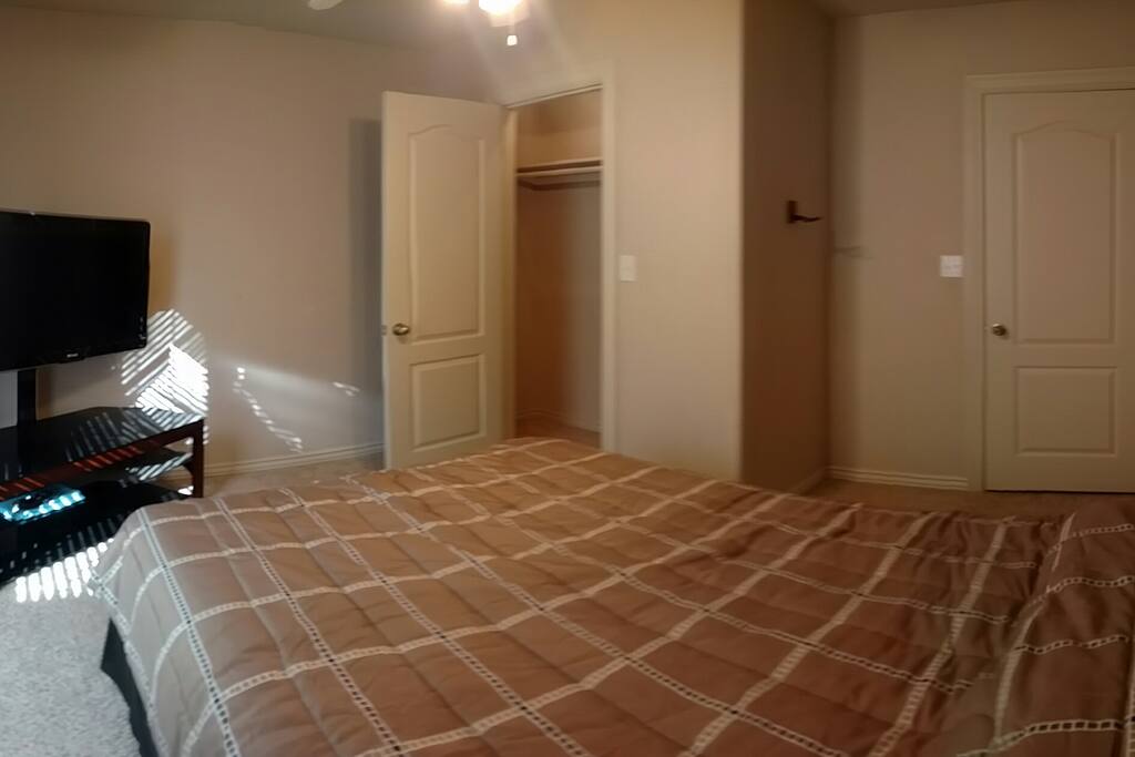 Queen bed and closet