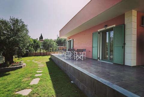 Elpida Suite 1