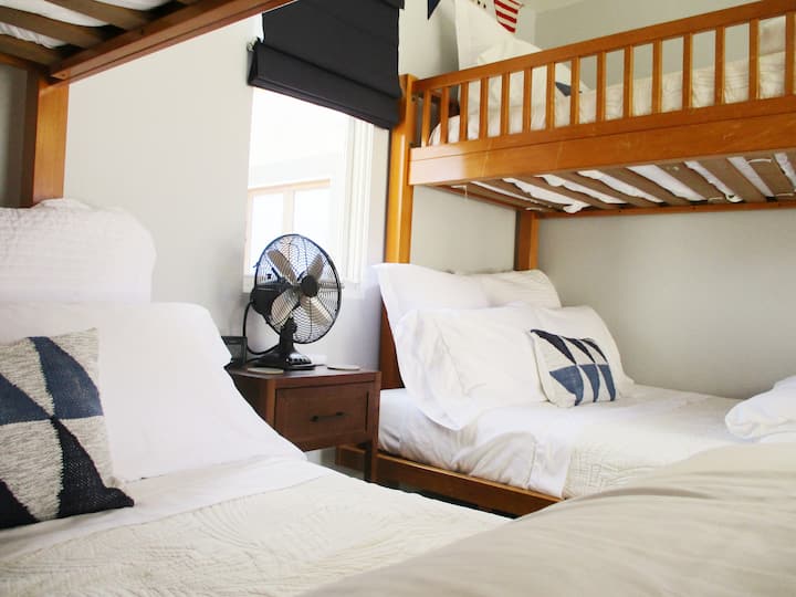 2 bunk beds | Full on bottom Twin on top