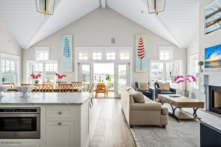 Stone Harbor Villa With Pool...118th Street - Avalon, NJ