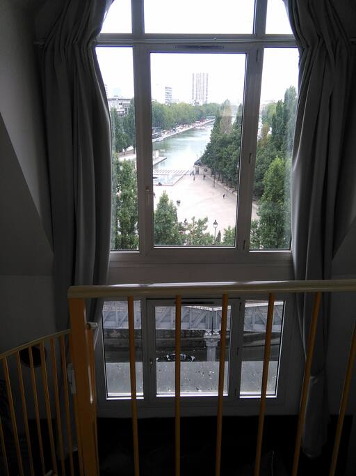 Vue sur la canal de L'ourcq et la Rotonde