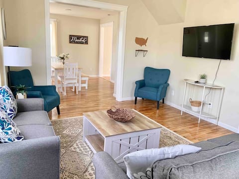 Charming Family Retreat | 15 min to Nauvoo & Carth