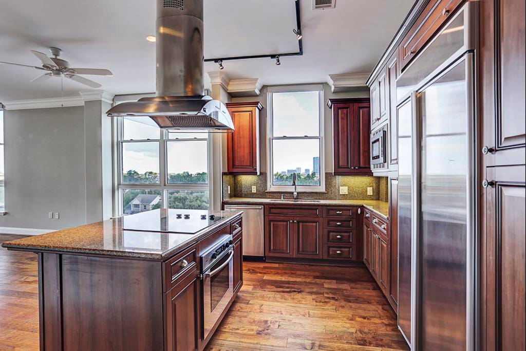Kitchen. Fully equipped.