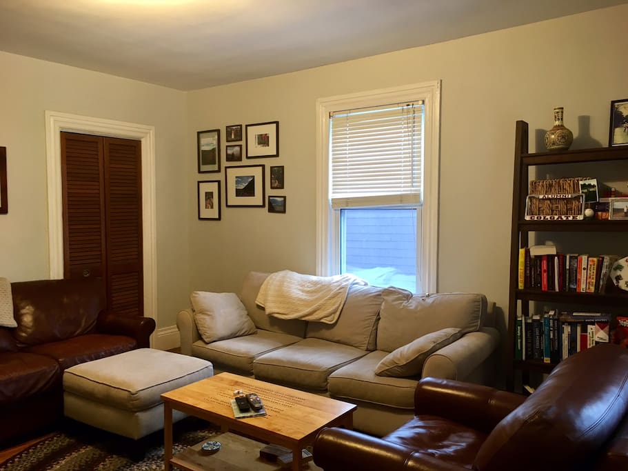 Livingroom 1/2