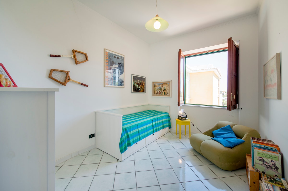 Това е втората спалня.