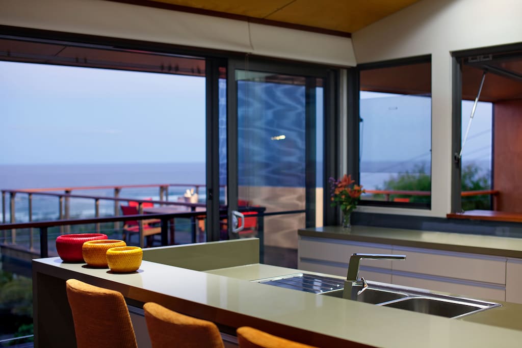 Breakfast bar
