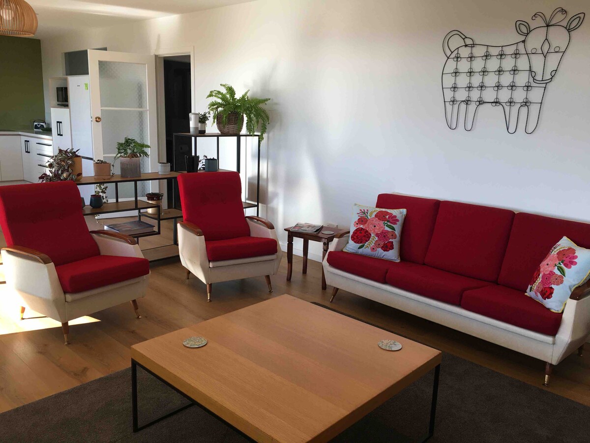 Top performing Airbnb: ‘The Summer House’ - Huntsbury, Christchurch in Canterbury