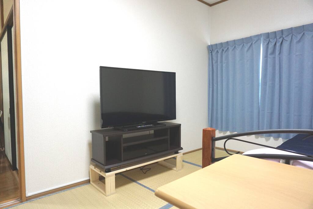 【部屋1】テレビ