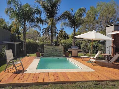 heated pool very close to everything !