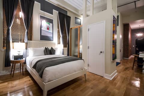 Top performing Airbnb: Beautiful Loft Suite in Greenpoint in Greenpoint