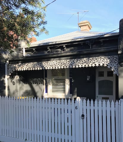 Beautiful Brunswick East Terrace (3BR)