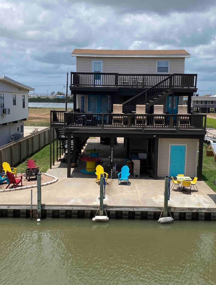FisherMans SpotCanal FrontBoat parkingCantina Houses for Rent in Freeport, Texas, United