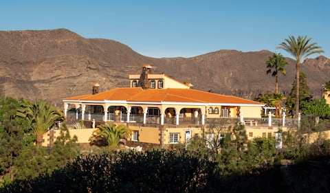 VILLA VISTA MAR with apartment and guest house (18)