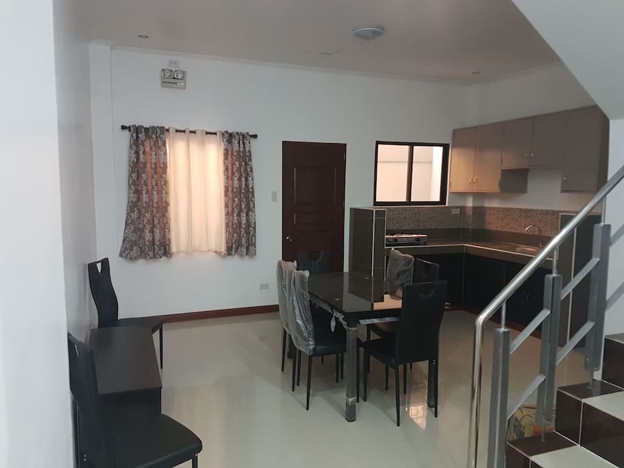 Dining area & Kitchen
