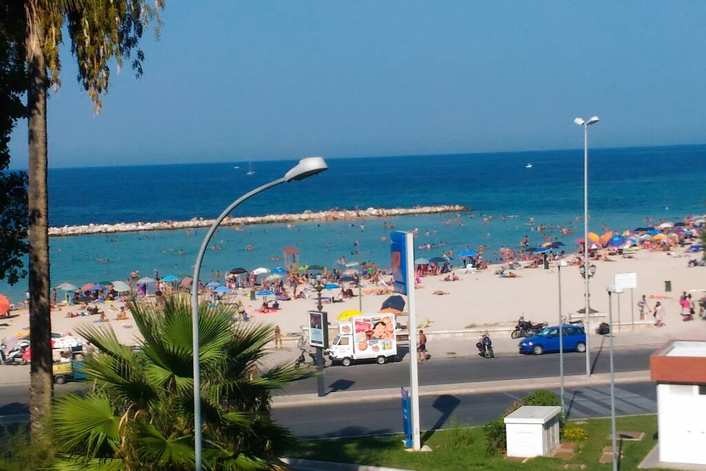 Vista mare dal soggiorno