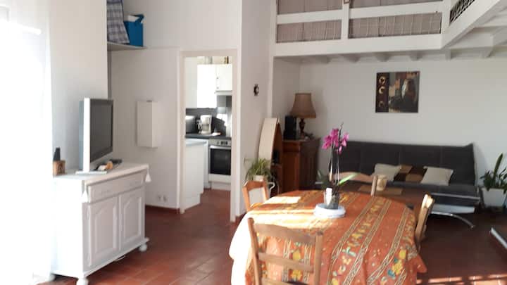 Სასტუმრო ოთახი სასტუმრო ოთახი