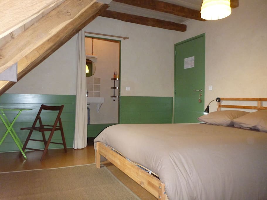 Chambre double avec salle d'eau et wc