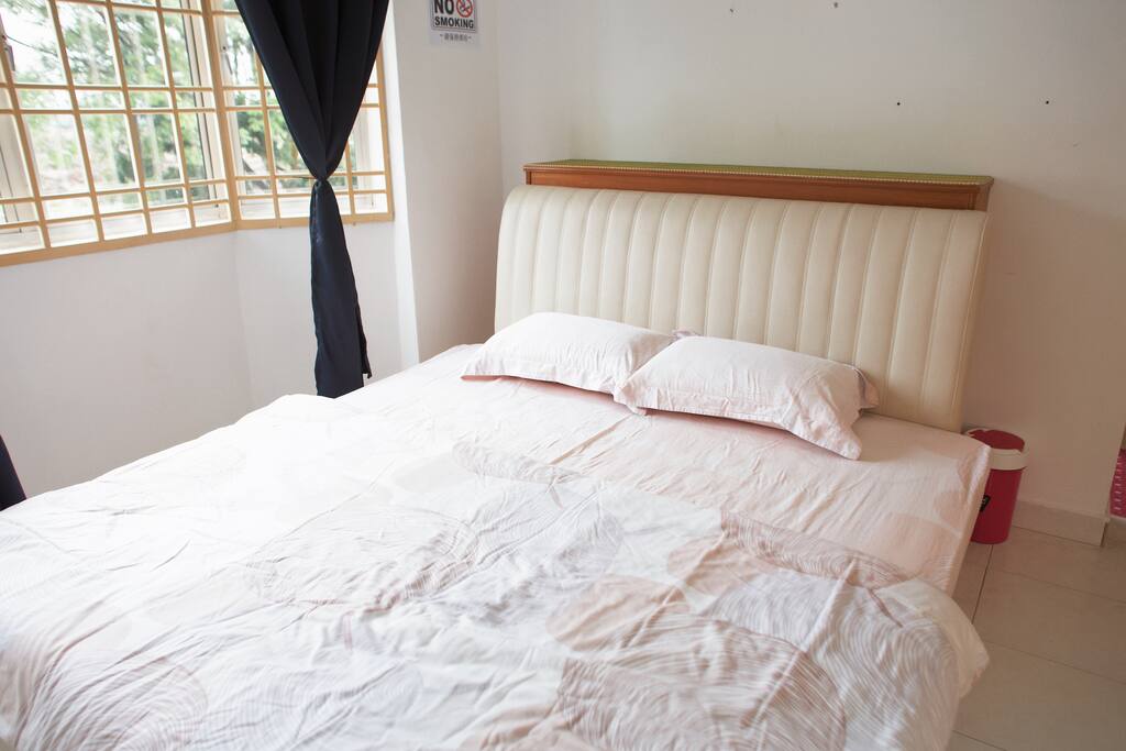 L1 Master-bedroom (Farm View)
