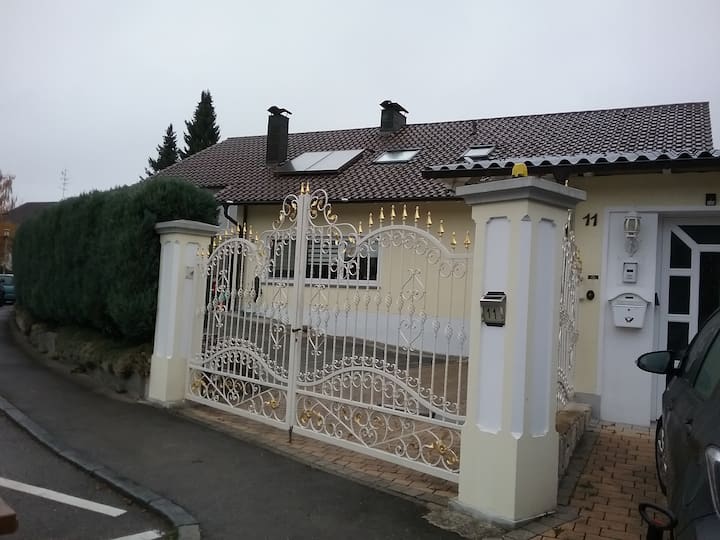 Grosszügige Einliegerwohnung - Friedrichshafen