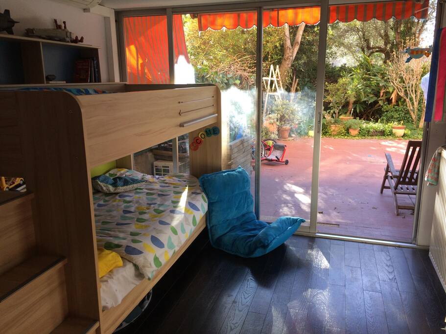 Chambre 2 (lits superposés pour enfant)