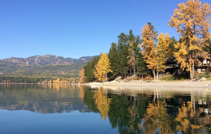 Город иссык алматинская область. Иссык атинское ущелье осень. Озеро фузине италия. Lake 18. Lake 18.