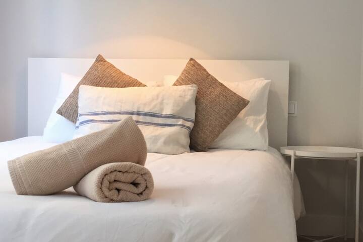 *🏛HUERTAS _Prado & Reina Sofía – 3 aparts in 1 gallery image 2