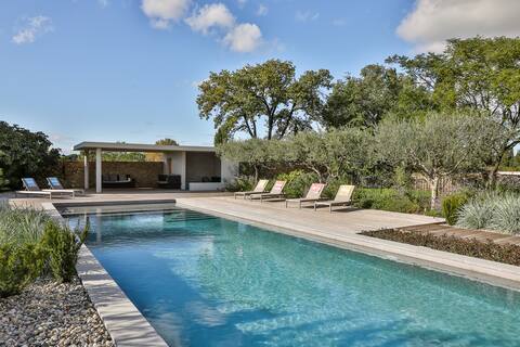 Luxurious 13th Century Farmhouse - Provence