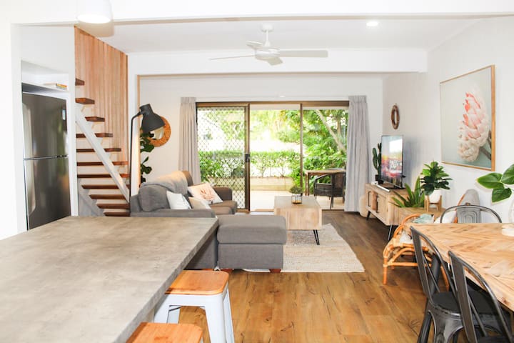 NOOSA OASIS Great location pool wi-fi netflix