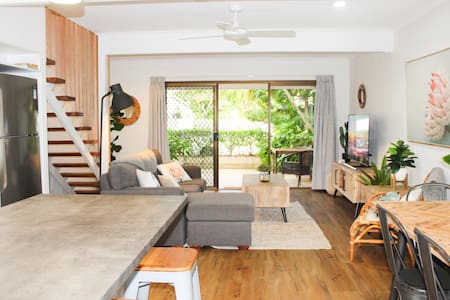 NOOSA OASIS Great location pool wi-fi netflix