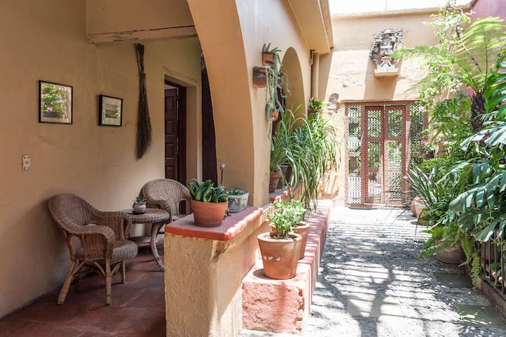 Casa de Barro. Beautiful Old Mexican House