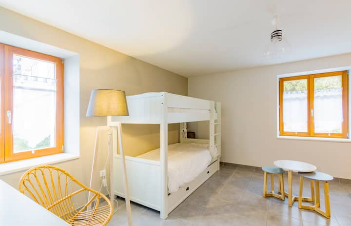 2º dormitorio con literas y cómoda para guardar tus cosas