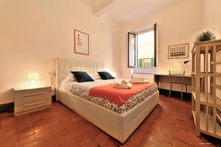 Wine Apartments Florence Colorino