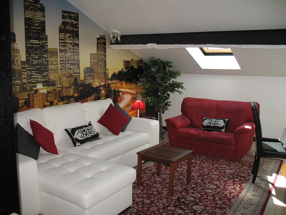Large sitting room