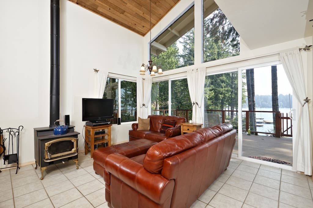 deck and lake from Great Room