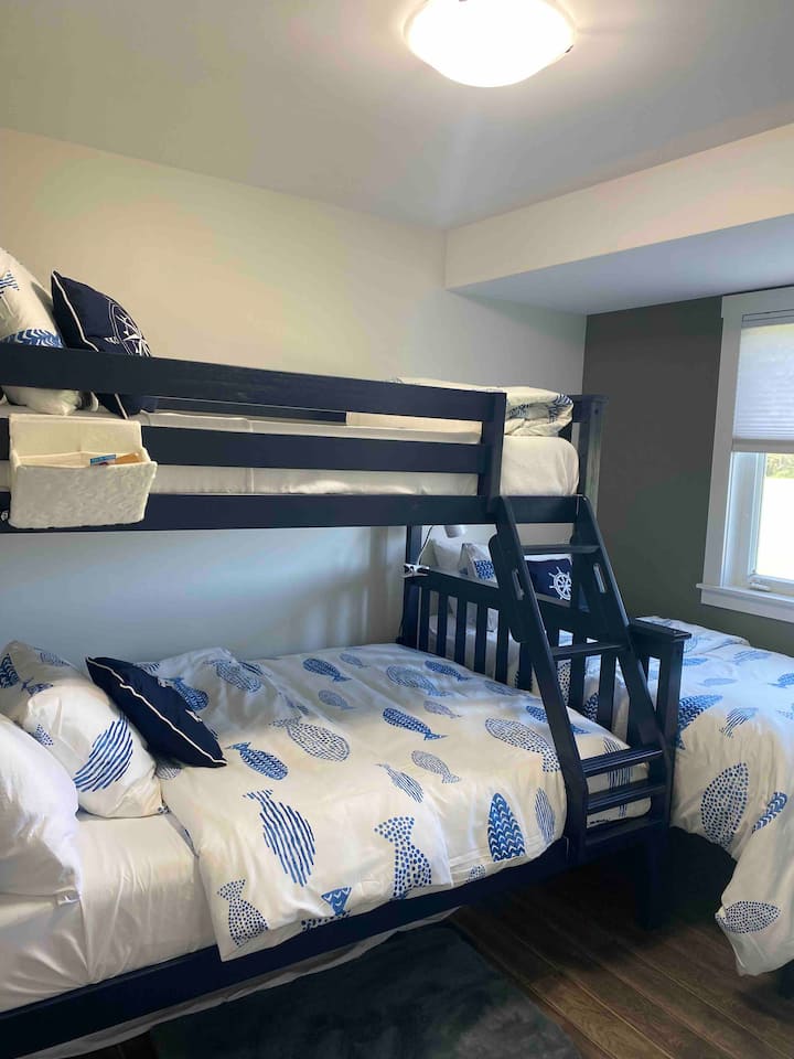 Soba na kat može udobno spavati 4 