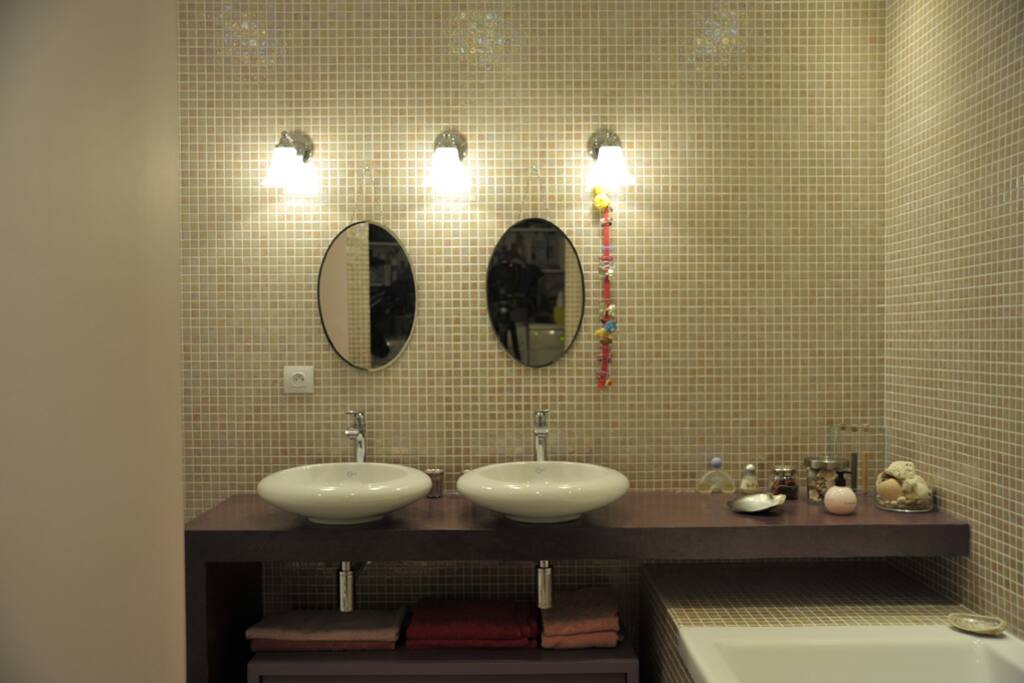Salle de bains n°1