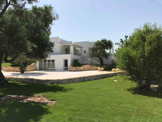 “Il NIDO” SEA VIEW VILLA gallery image 3