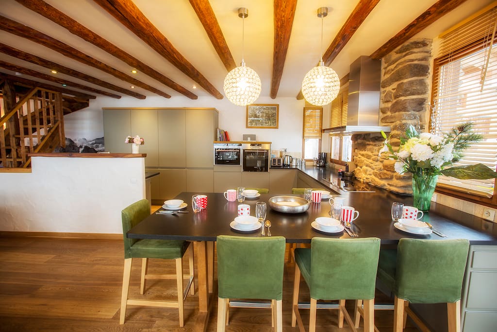 Breakfast or snack area