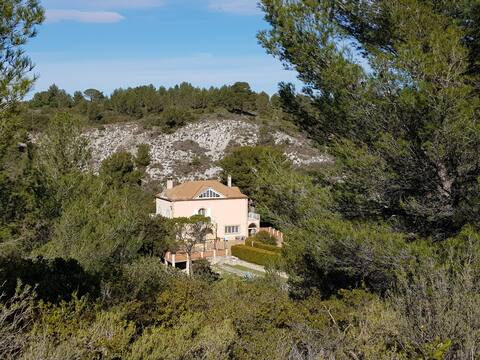 Secret Mansion between Aix and Marseille