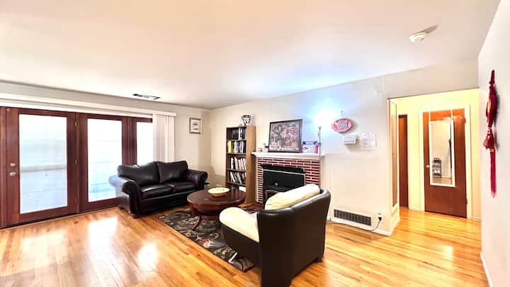 Private BdRm in Single House to Shower & Sleep b