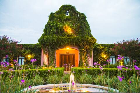 Magnificent property in polo club