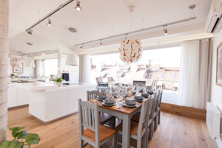 Glamour Excellent G 5-Bedrooms, Terrace (Old Town) gallery image 4