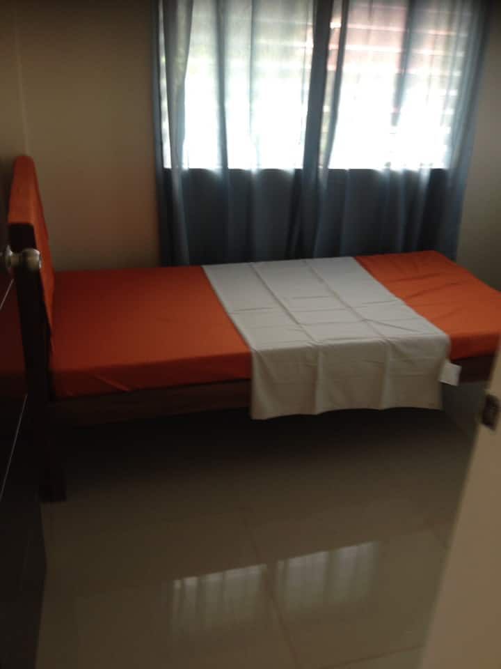 ・第3间卧室单人床