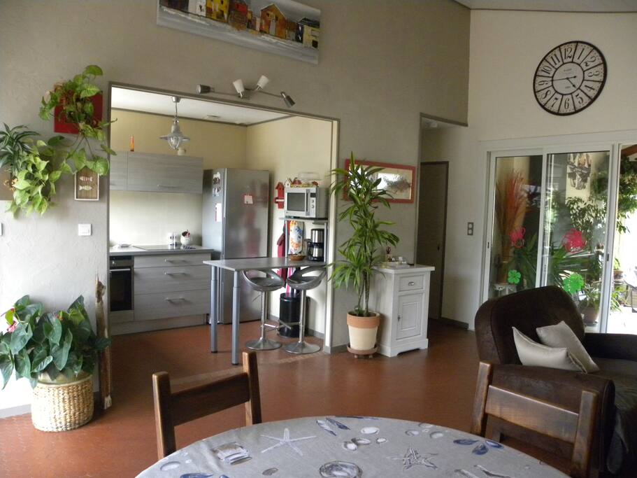 cuisine ouverte sur salle à manger