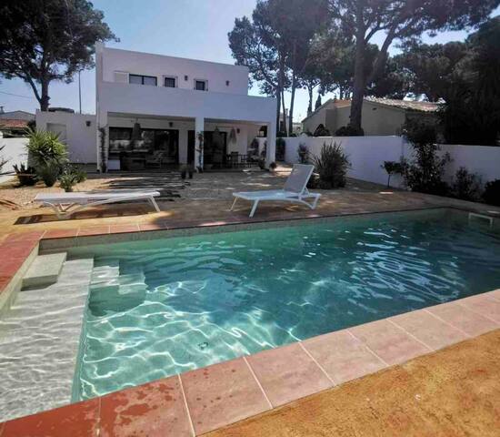 Beautiful Casa with swimming pool