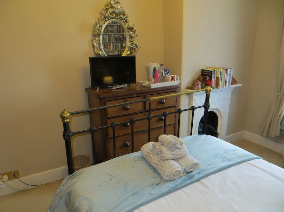 TV, tea and coffee facilities, hairdryer and free Wi-Fi!